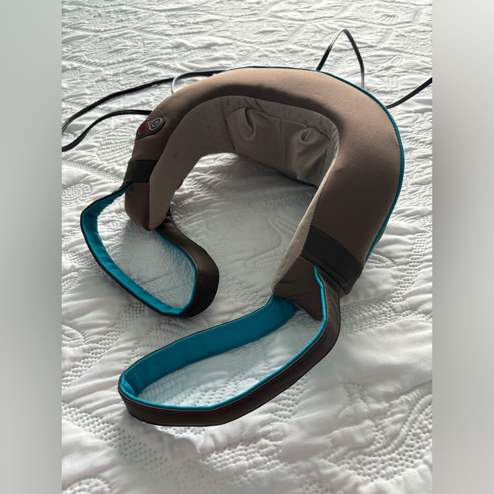 Homedics neck massager with heat